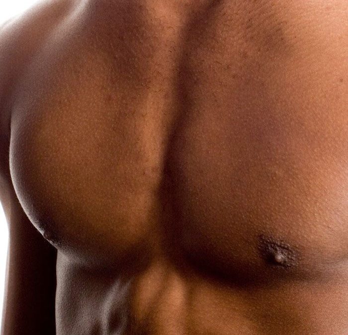 Depilación láser en el pecho femenino y masculino